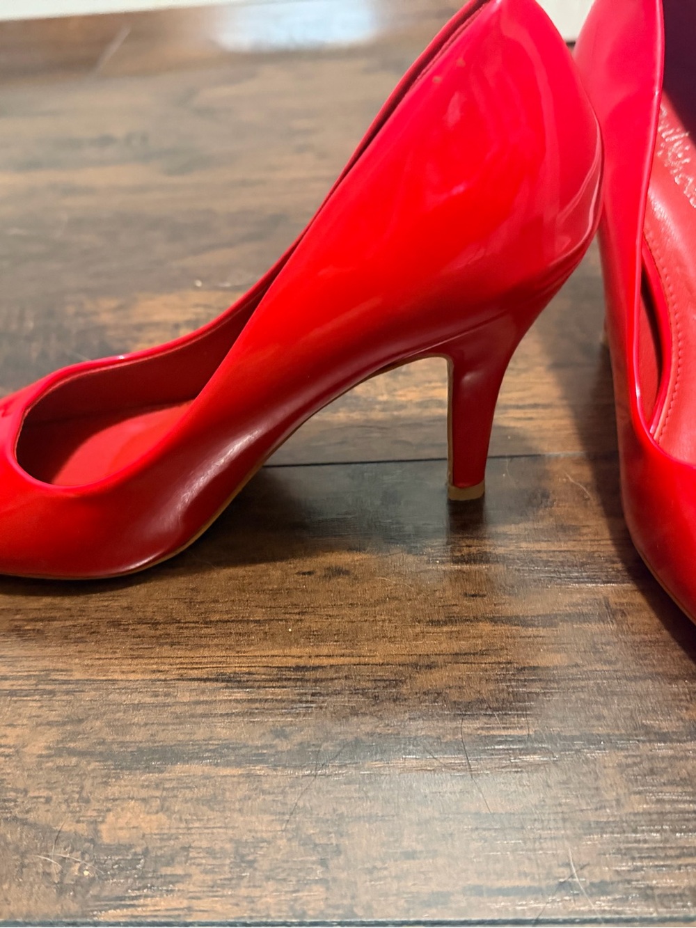 Women’s Red Patent Mid-Heel Pumps
